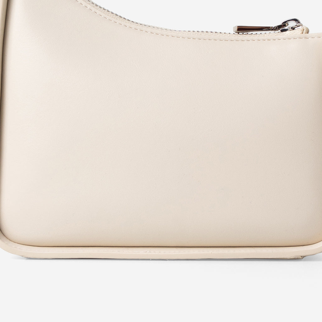 Latte Beige-text